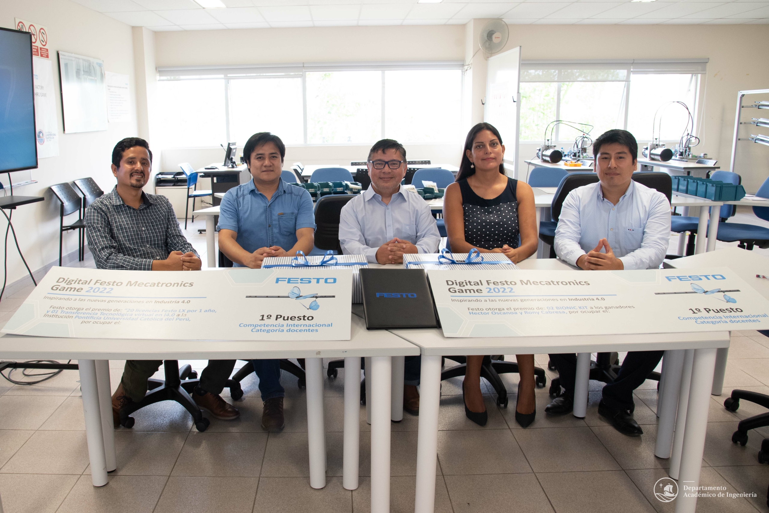 Docentes PUCP ganadores de las Olimpiadas de Automatización FESTO 2022