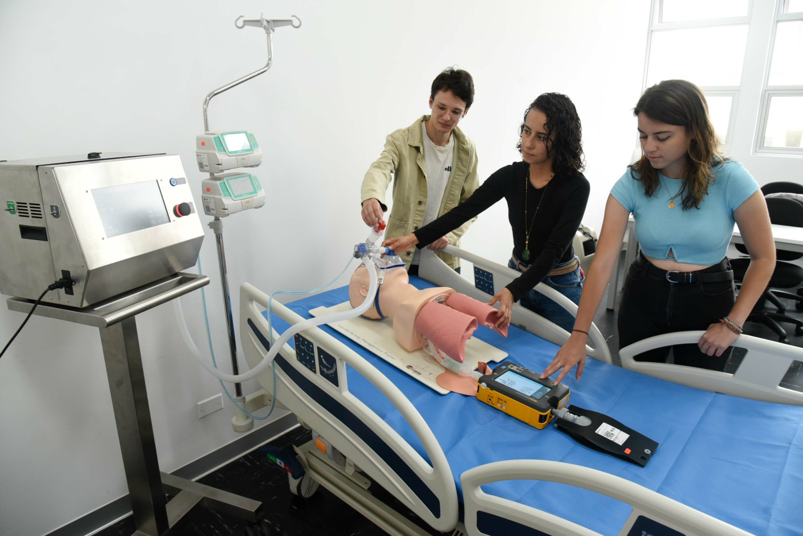 Pasantías en DISPOMED PUCP: experiencias de nuestros alumnos internacionales