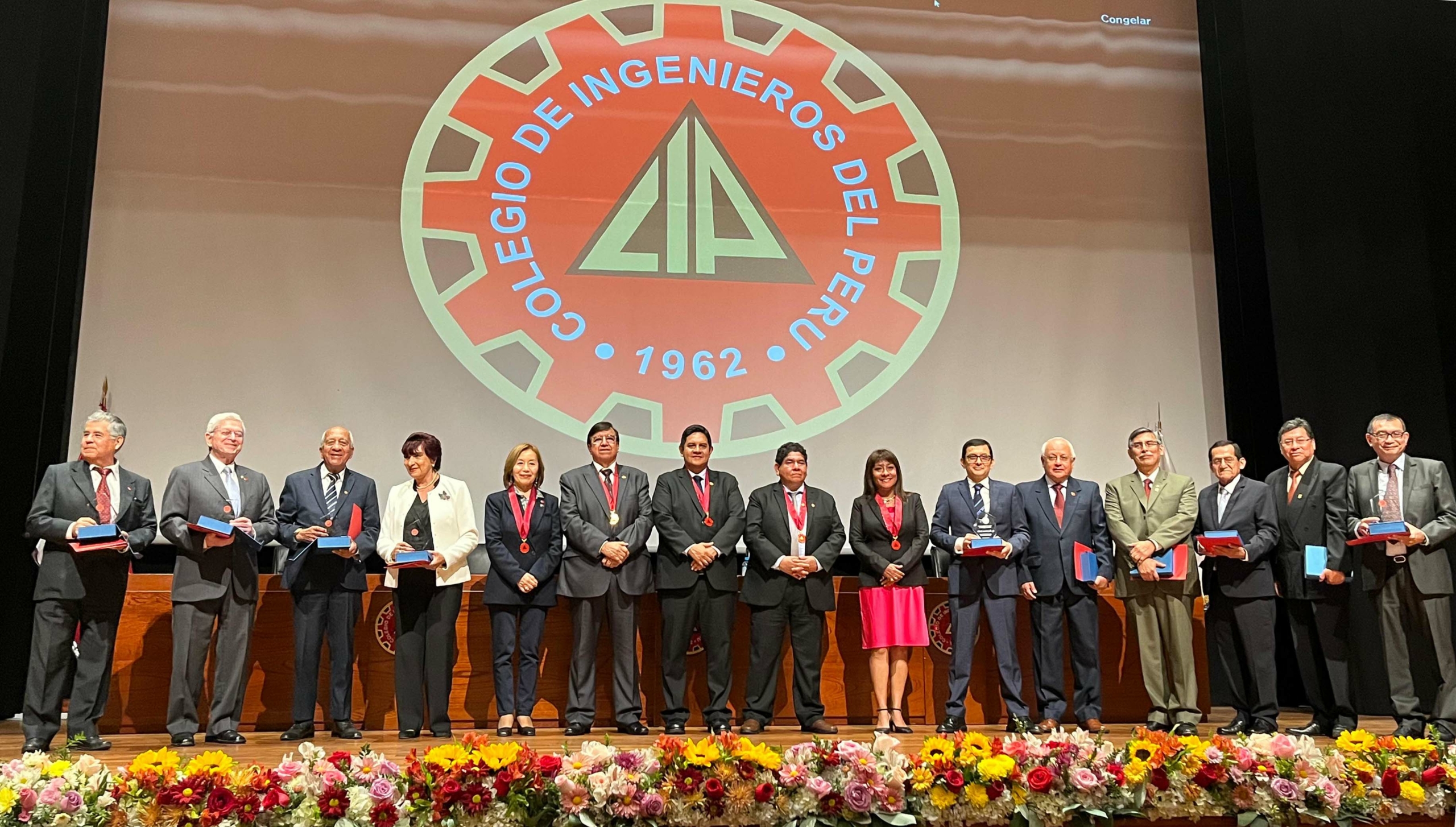 Colegio de Ingenieros del Perú otorga distinción  a los docentes Daniel Quiun y Jorge Zegarra